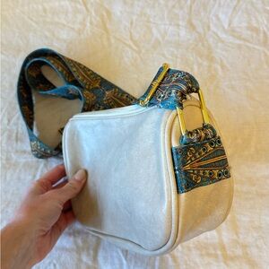 Elegant Cream Shoulder Bag